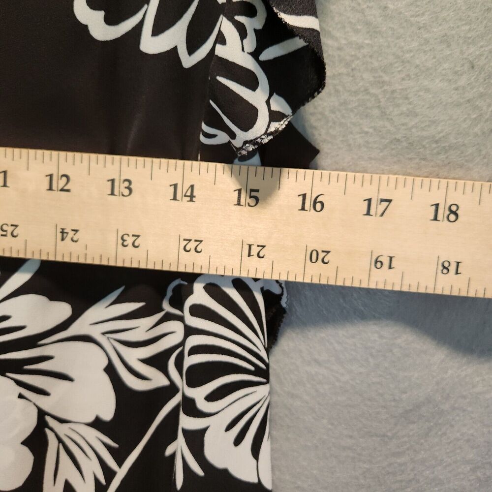 Leaving Closet Soon! Talbots Black Floral Short Sleeve Blouse C0073 - Picture 3 of 6